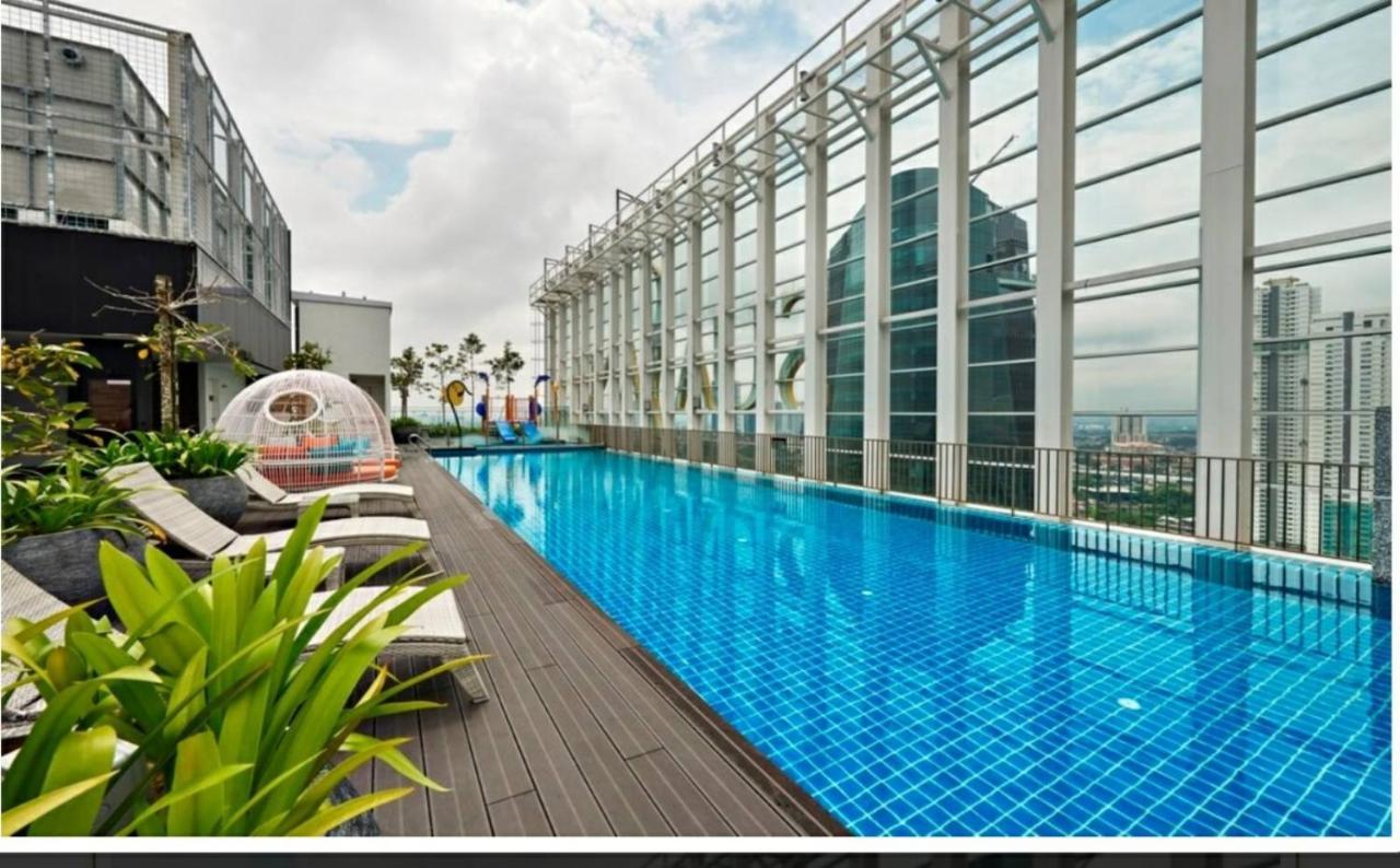 Suasana Suites D'Homestay Jb Town جوهر بهرو المظهر الخارجي الصورة